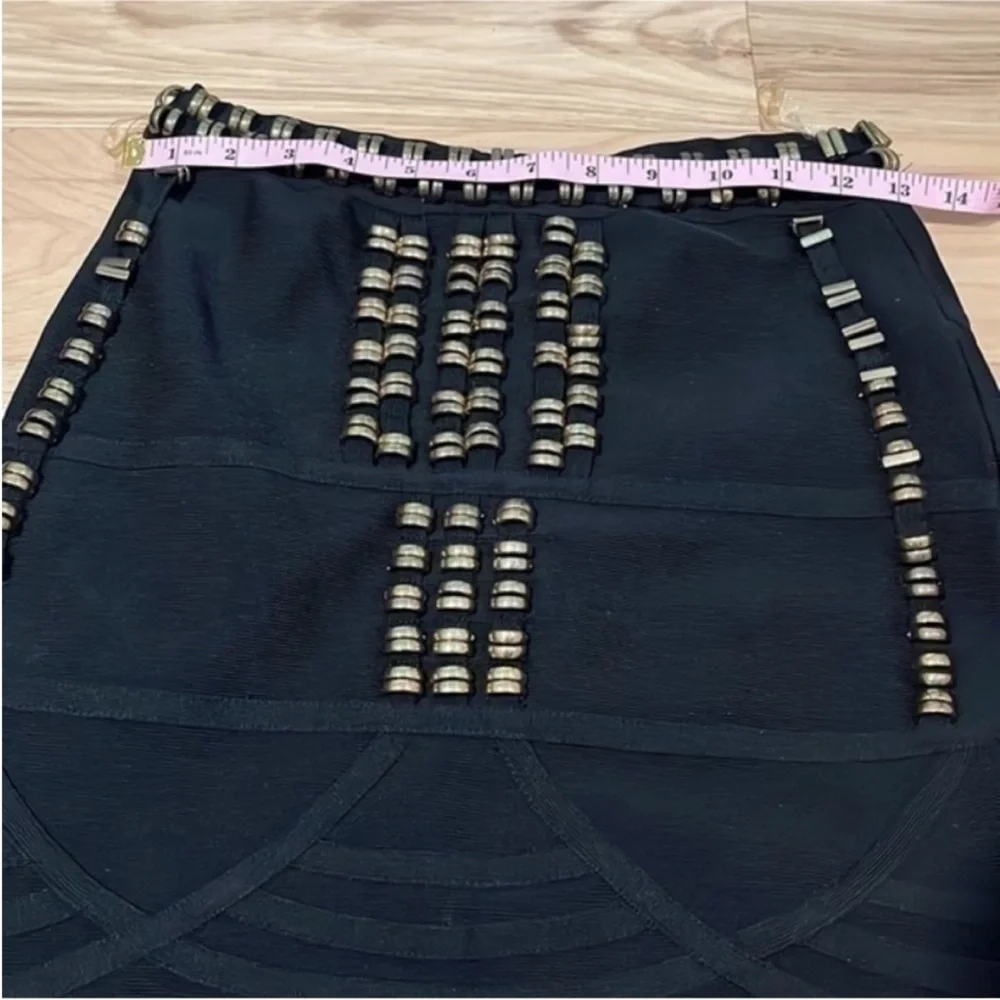 Chic Black Embellished Pencil Skirt